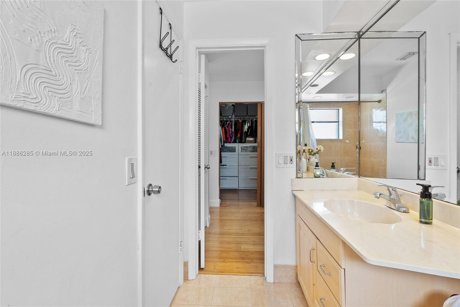 LAKES MEADOW VILG HOMES C - Residential