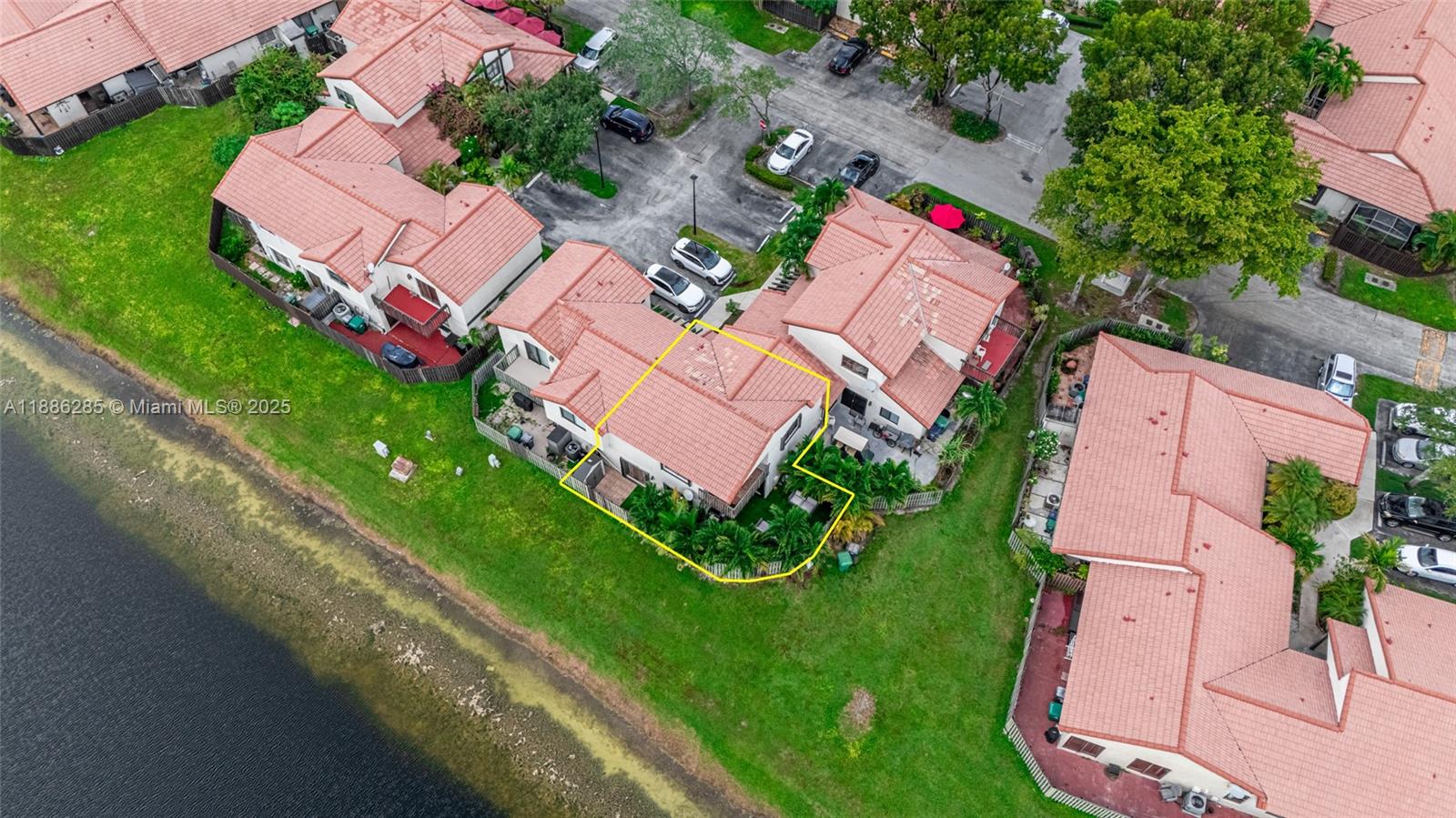 LAKES MEADOW VILG HOMES C - Residential