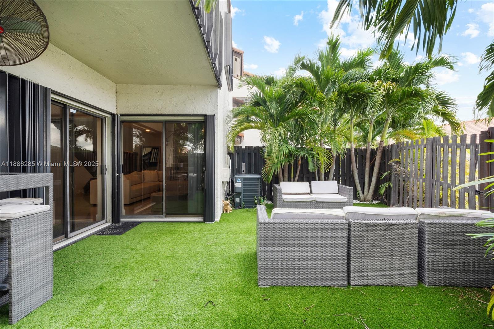 LAKES MEADOW VILG HOMES C - Residential
