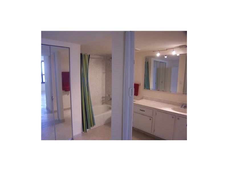 THE PALM BAY YACHT CLUB C - Residential Lease
