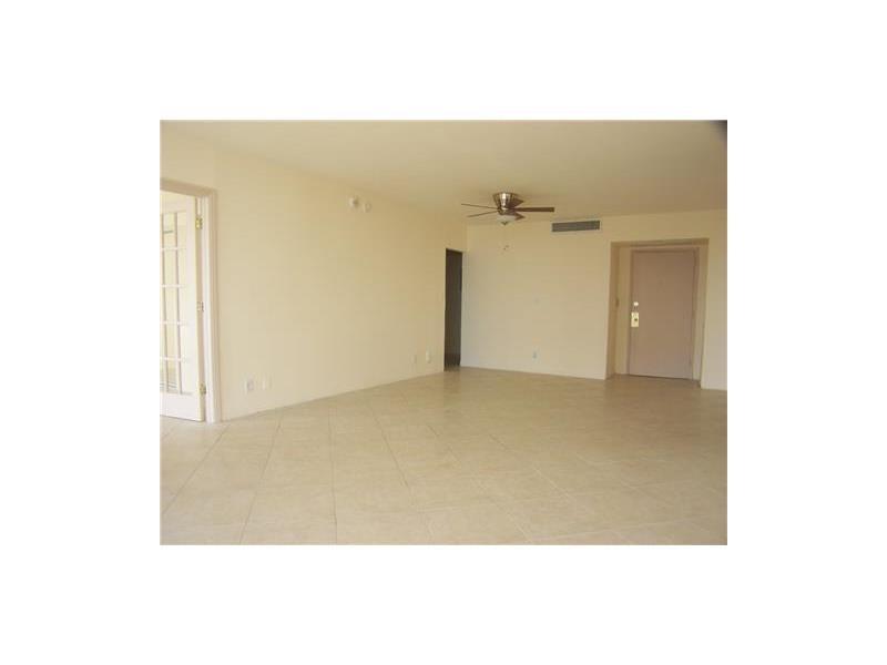 THE PALM BAY YACHT CLUB C - Residential Lease