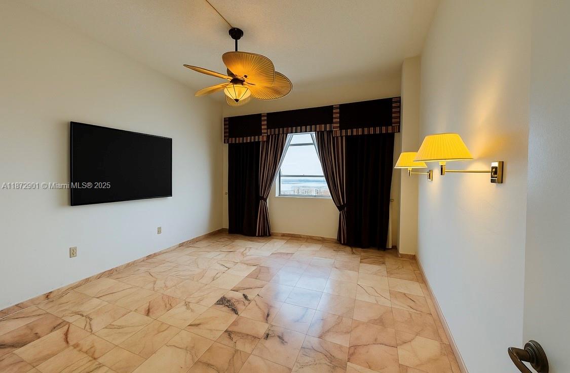 DEL PRADO - Residential