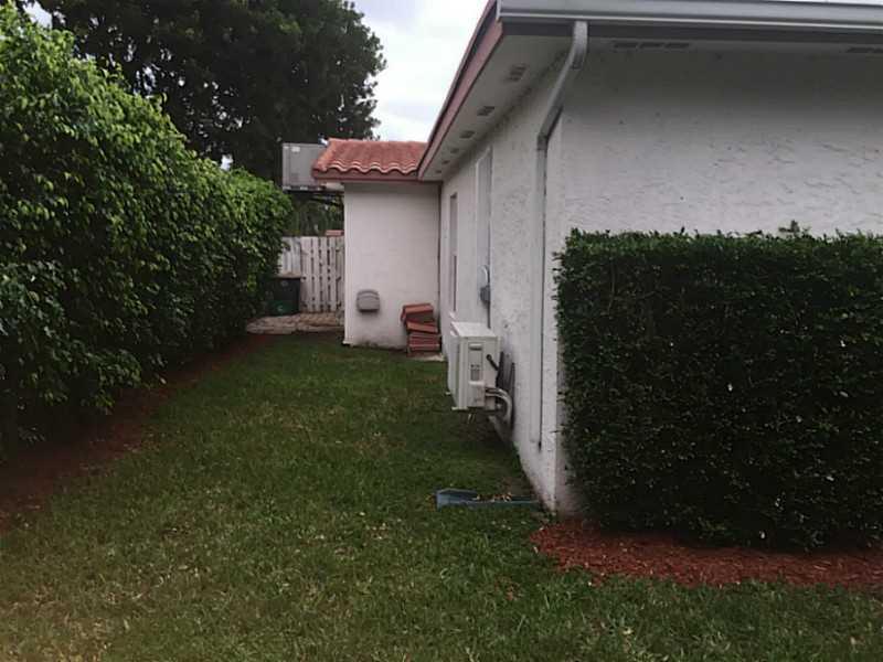 DEER-POMP ESTATES 40-49 B - Residential Lease