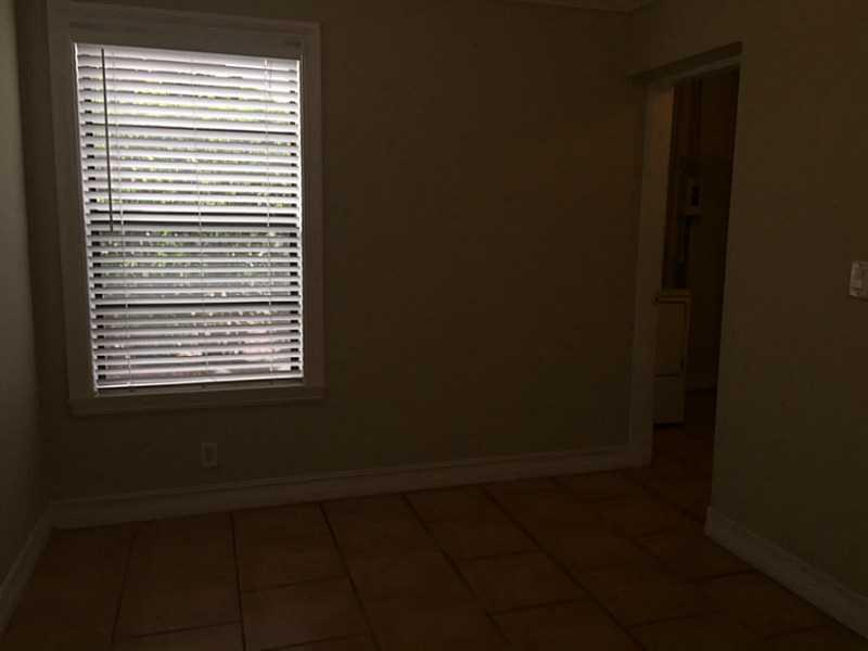DEER-POMP ESTATES 40-49 B - Residential Lease