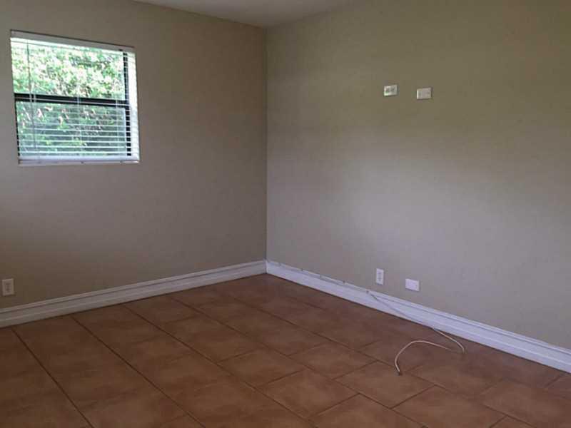 DEER-POMP ESTATES 40-49 B - Residential Lease