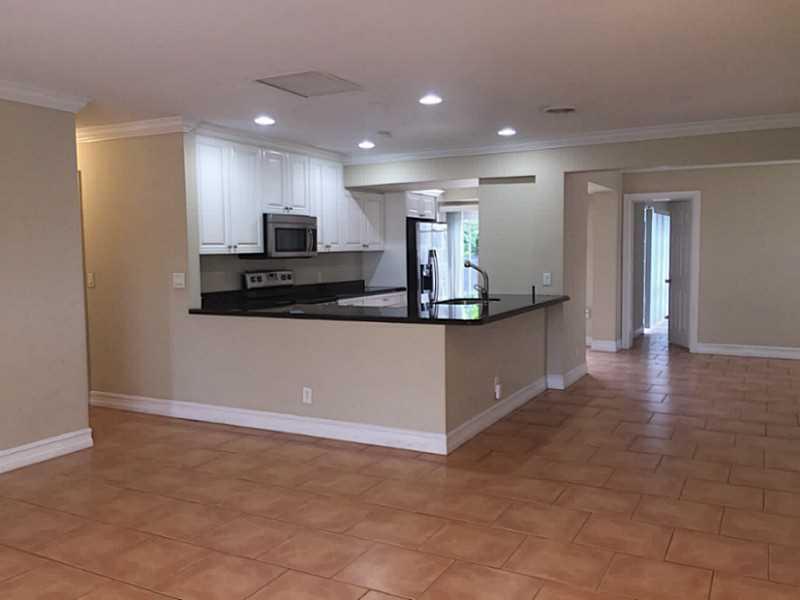 DEER-POMP ESTATES 40-49 B - Residential Lease