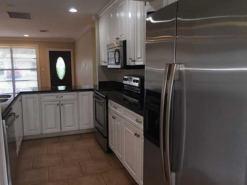 DEER-POMP ESTATES 40-49 B - Residential Lease