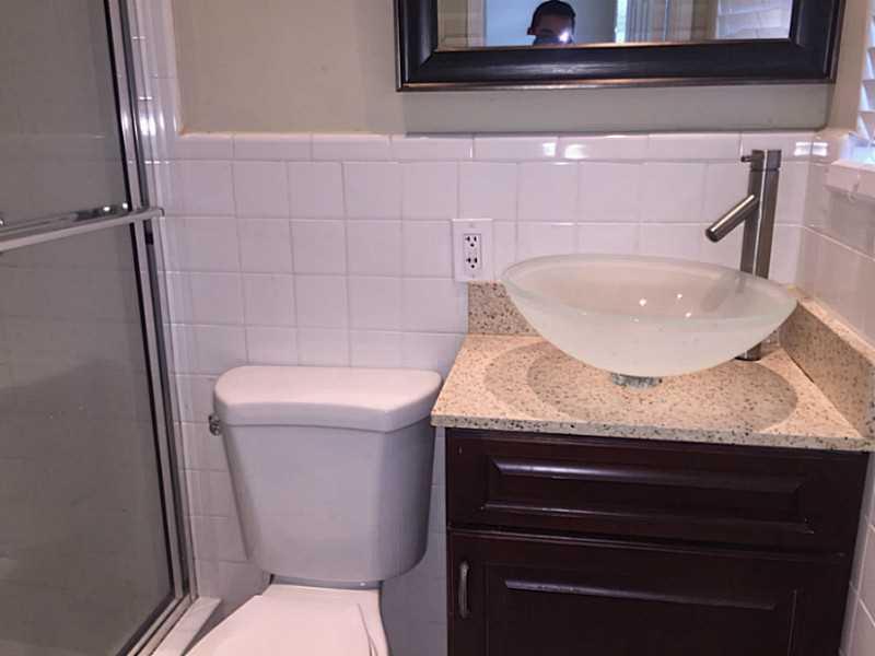 DEER-POMP ESTATES 40-49 B - Residential Lease
