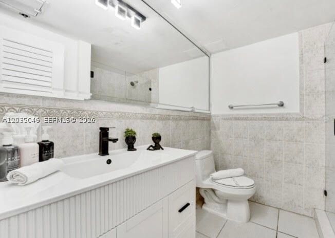 THE ALEXANDER CONDO - Residential
