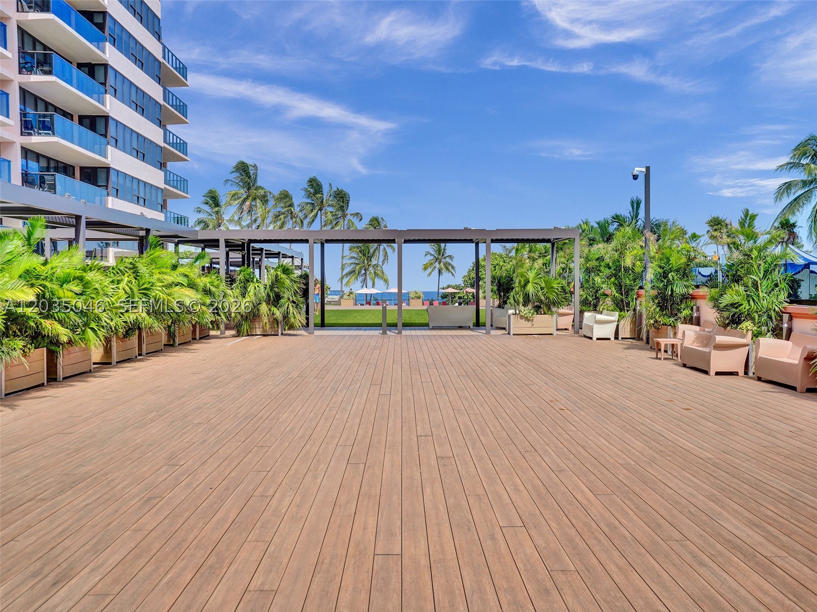 THE ALEXANDER CONDO - Residential