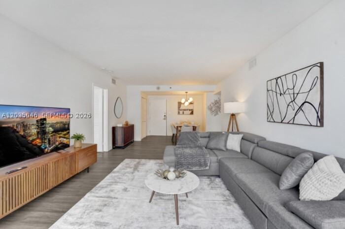THE ALEXANDER CONDO - Residential