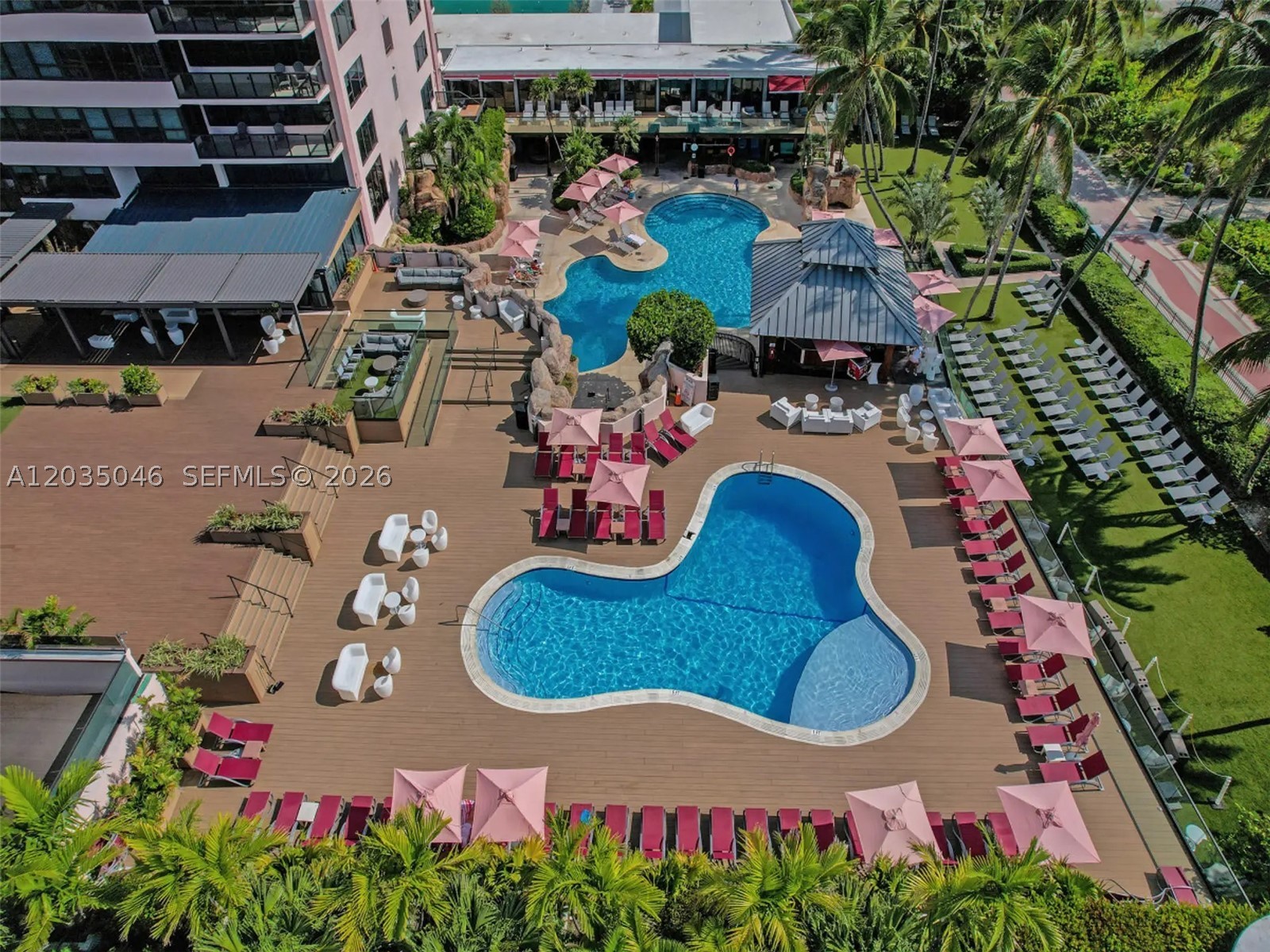 THE ALEXANDER CONDO - Residential