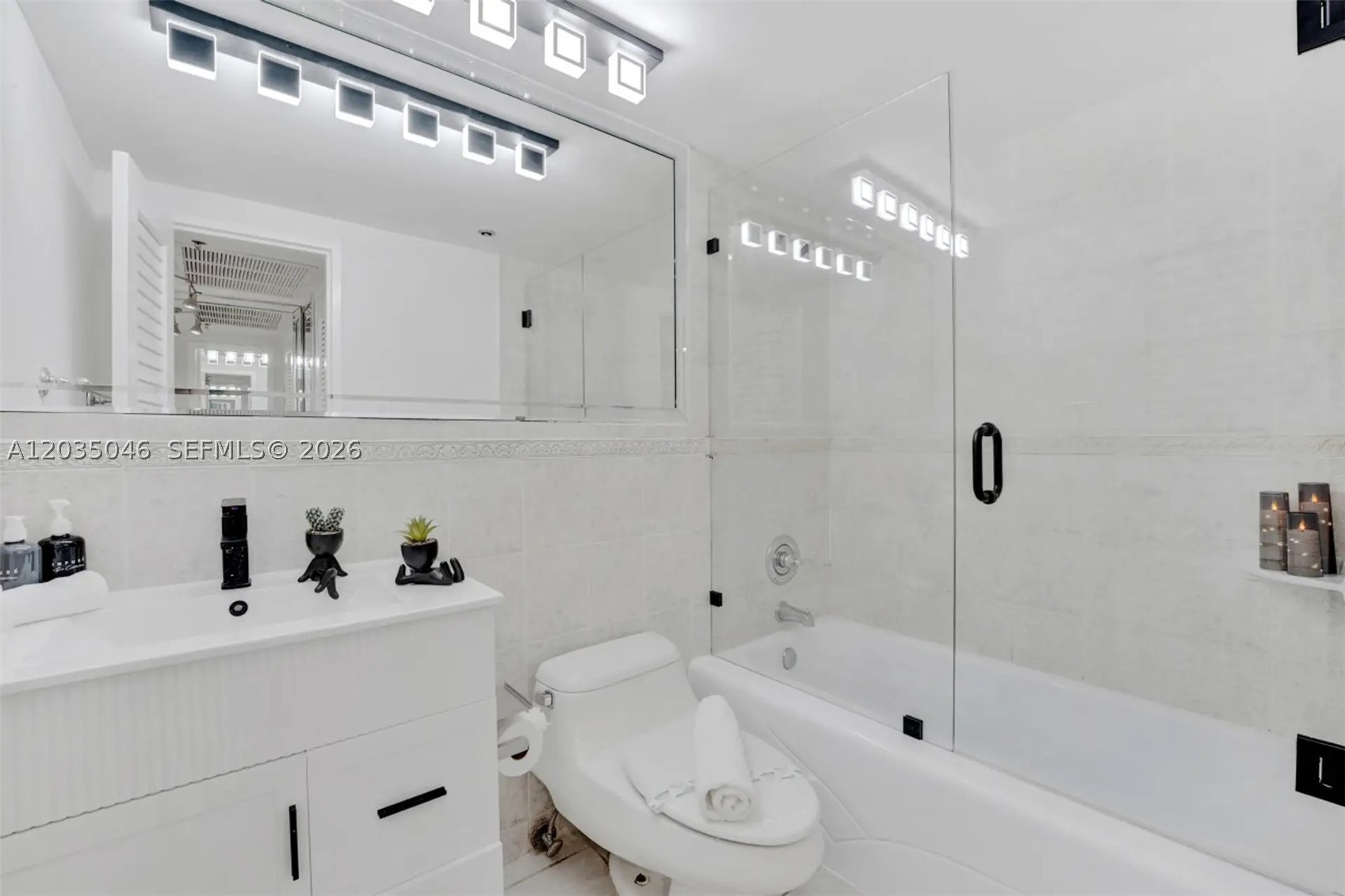 THE ALEXANDER CONDO - Residential