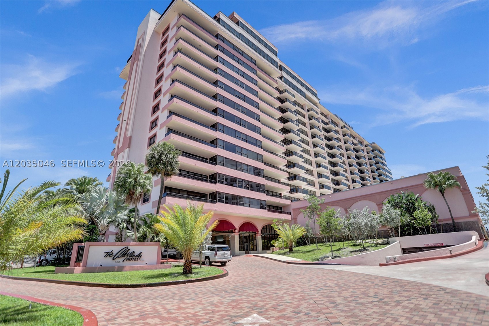 THE ALEXANDER CONDO - Residential
