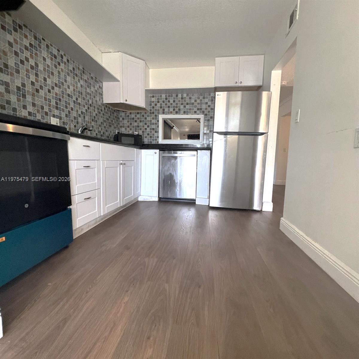 TOWN OF HALLANDALE B-13 - Residential