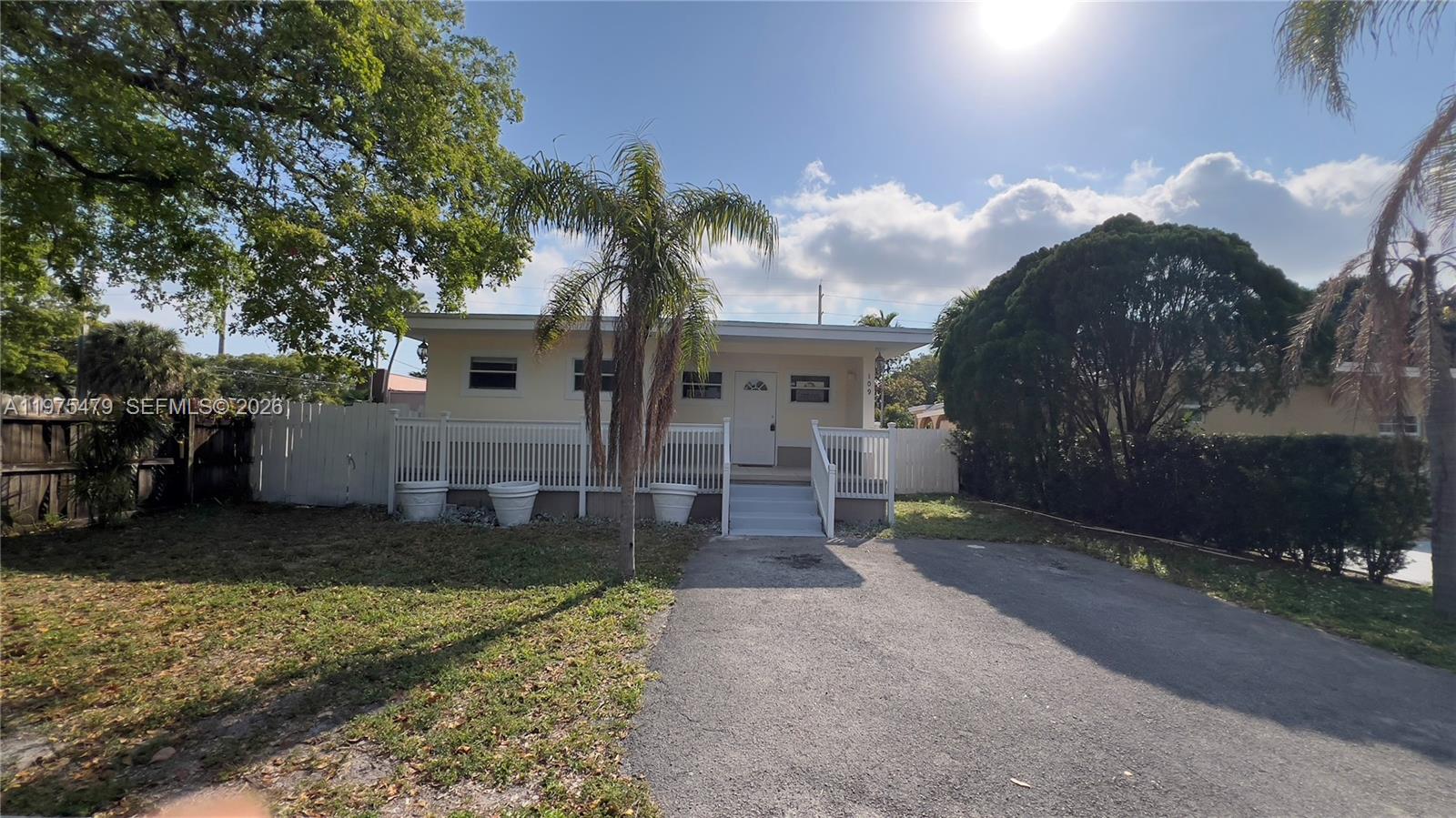 PRICE DROPPED!! READY TO CLOSE ! Completely remodeled inside in 2025.  3 bedroom,2 bathroom. Spacious fenced backyard! AC system (2024), roof, (2022) and hot water heater 2025 ! Laminated and tile flooring. Washer and dryer at patio deck.  New kitchen Cabinets with NEW S/S appliances! Conveniently located in a quiet residential neighborhood NO HOA FEE!!!! Easy to Show on LBX, Text listing agent for showing instructions. Don't miss out on this incredible opportunity!