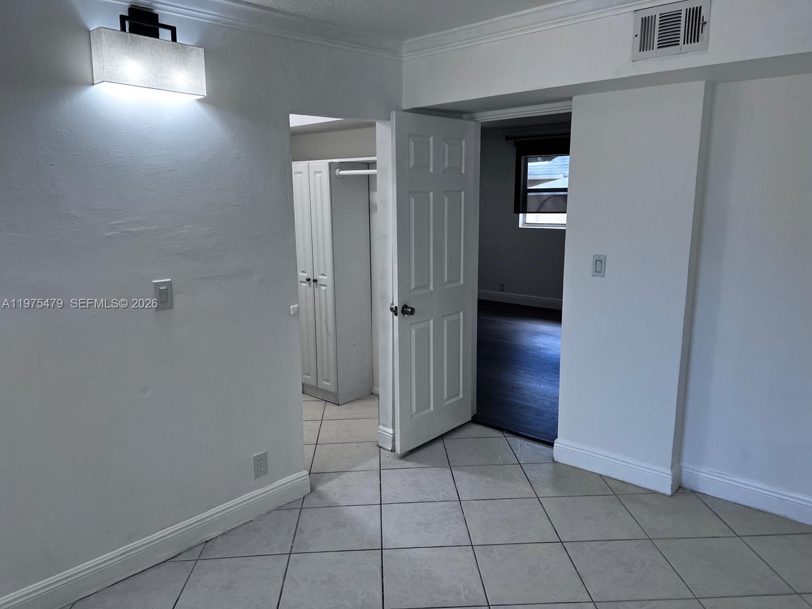 TOWN OF HALLANDALE B-13 - Residential