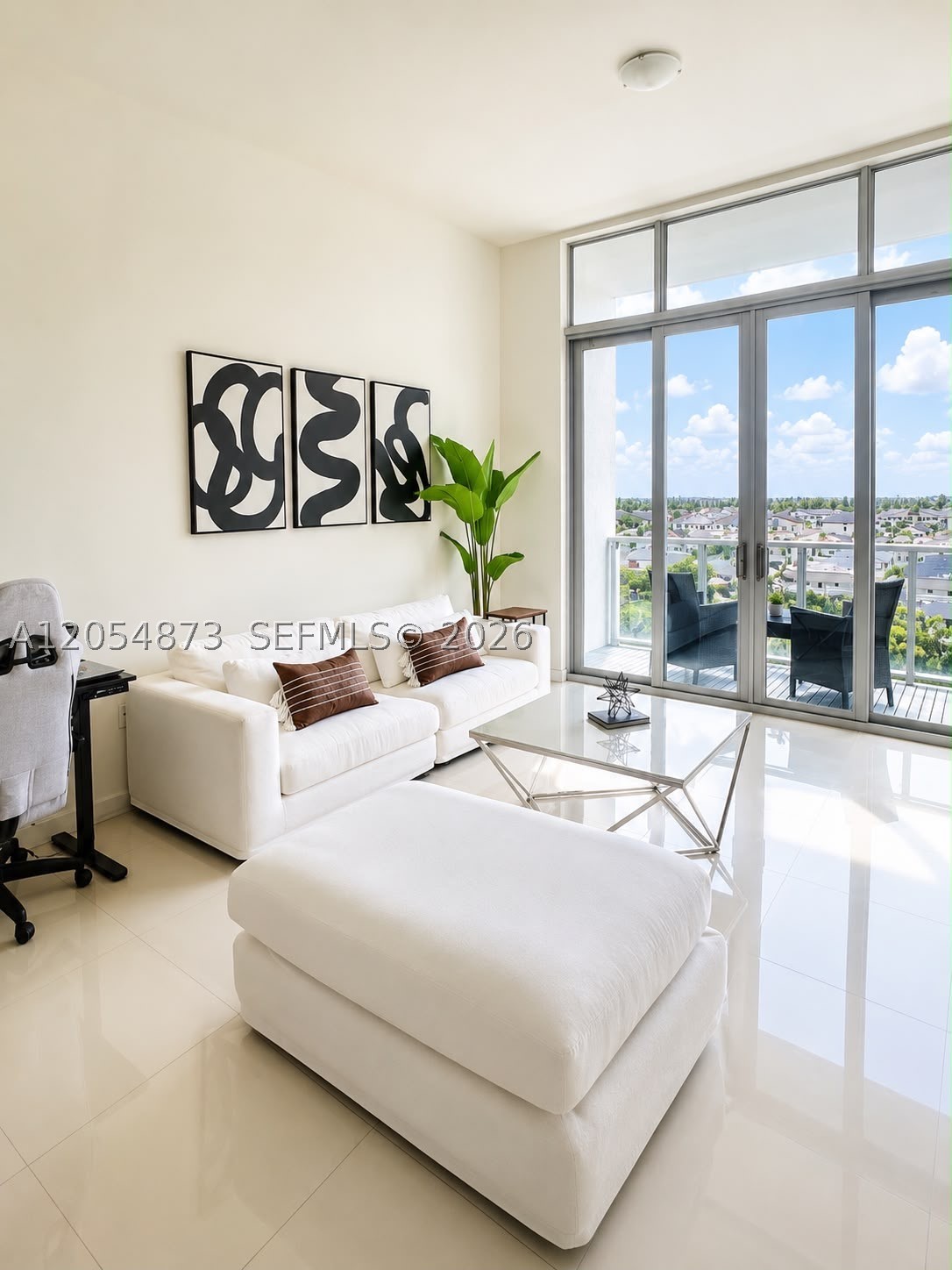 GRAND BAY COMMONS SOUTH - Residential Lease