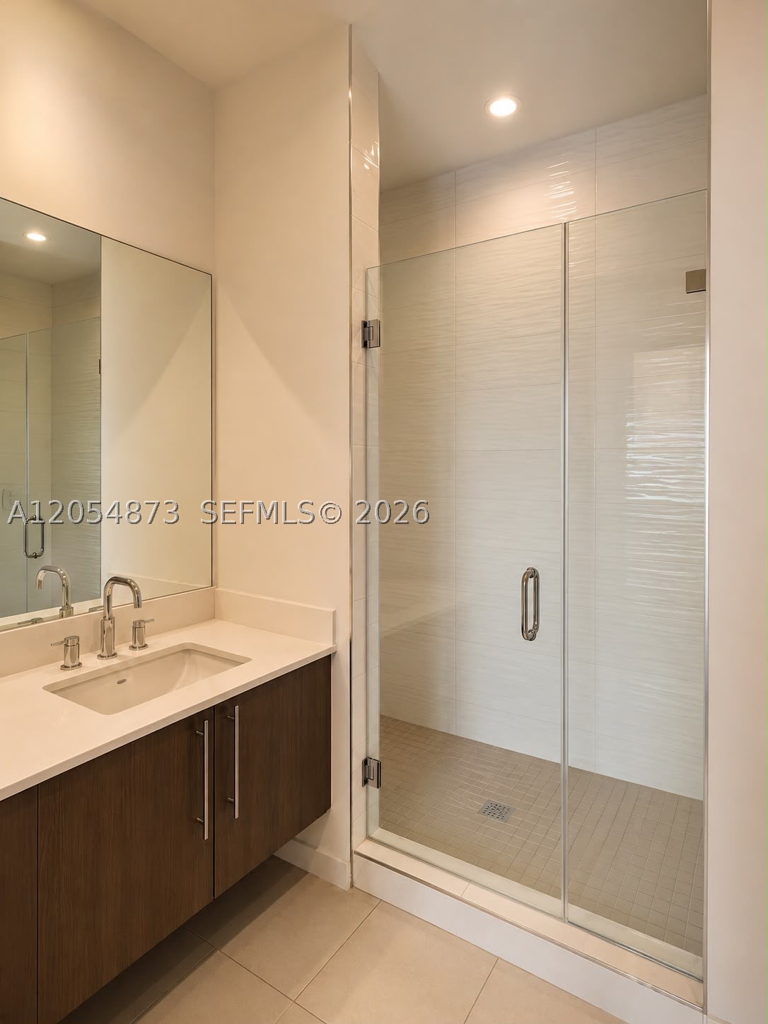 GRAND BAY COMMONS SOUTH - Residential Lease