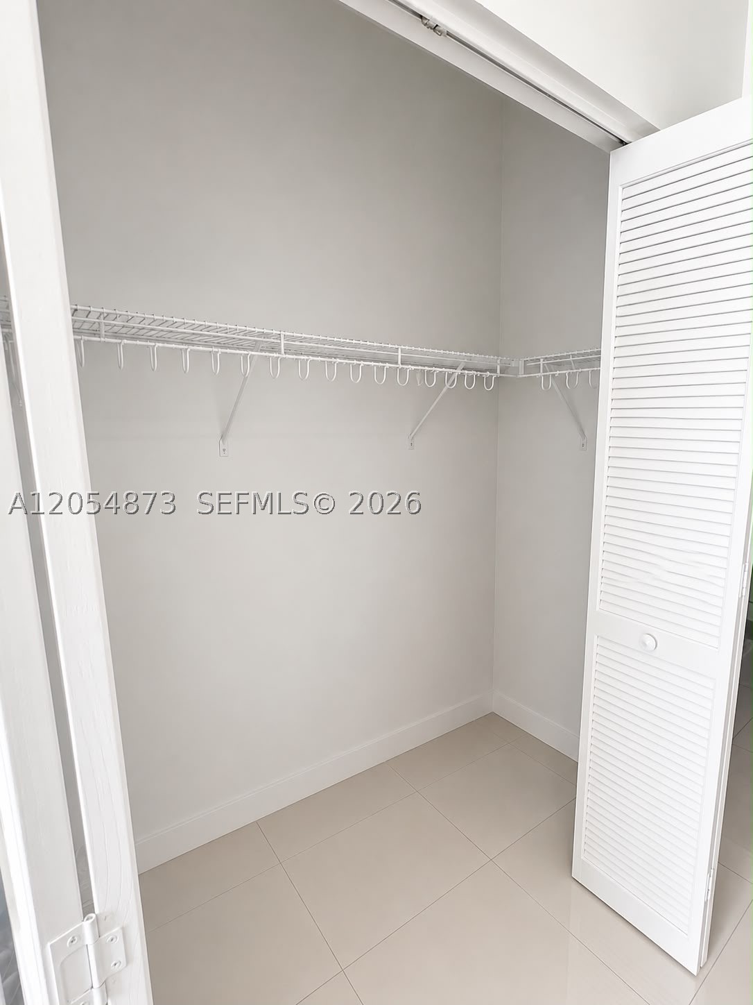 GRAND BAY COMMONS SOUTH - Residential Lease