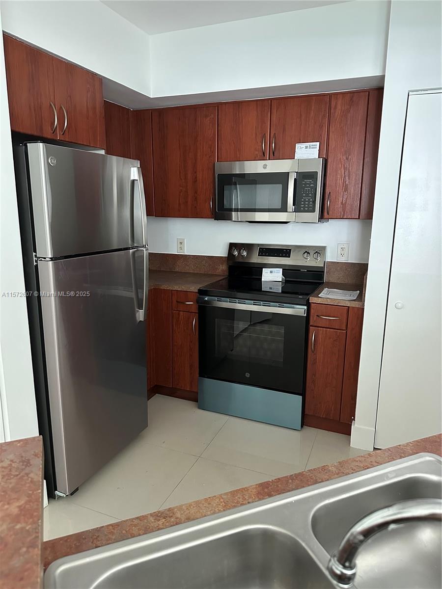 THE WAVERLY AT SURFSIDE B - Residential