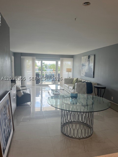 HILLSBORO ISLAND HOUSE CO - Residential