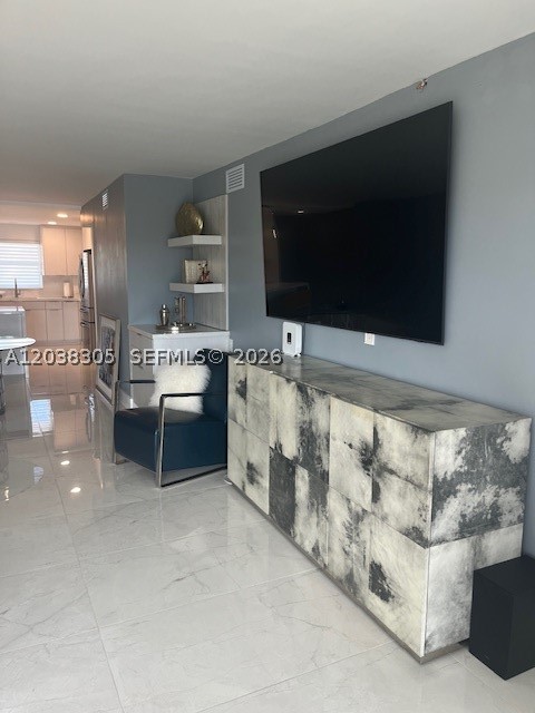 HILLSBORO ISLAND HOUSE CO - Residential