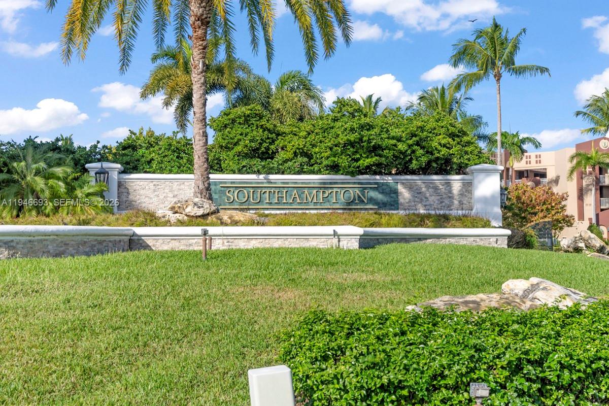 SOUTHAMPTON CONDOMINIUM - Residential