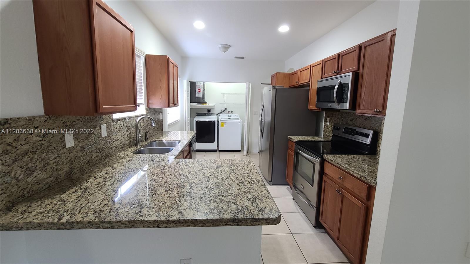 ROSEWAY SUB - Residential Lease