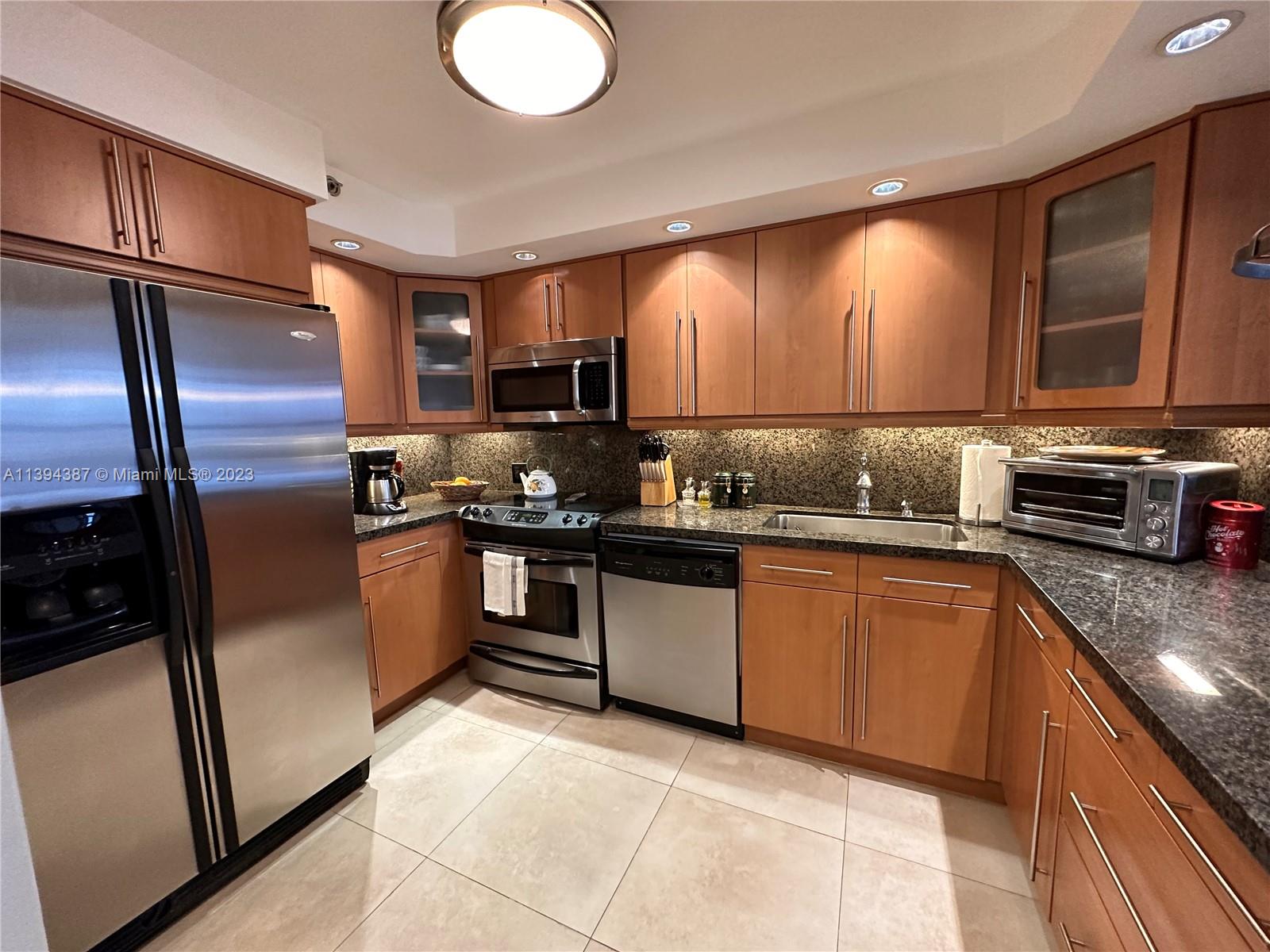 DELVISTA TOWERS CONDO - Residential Lease