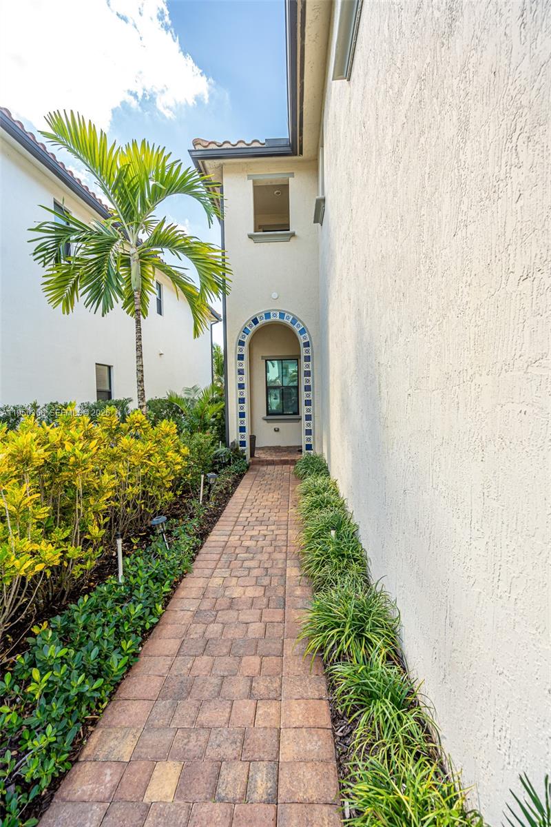 Raintree at Mayfair - Residential