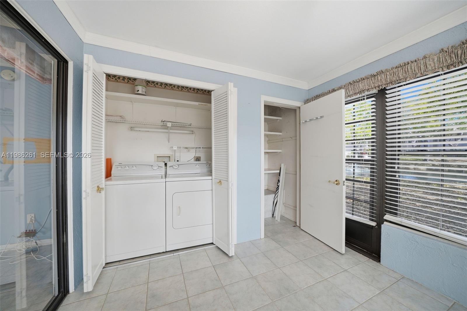 FOREST PARK CONDO - Residential