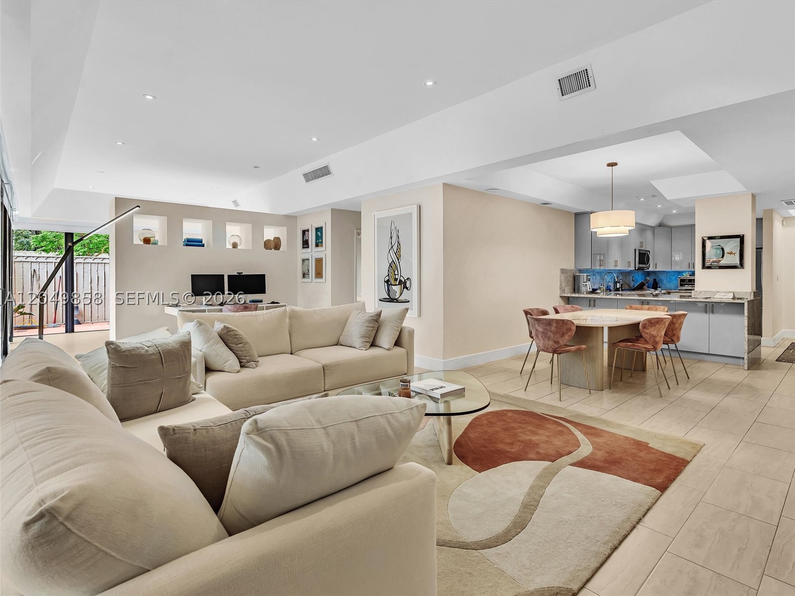 YACHT HARBOUR CONDO - Residential