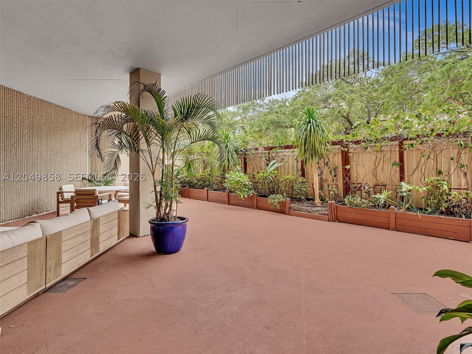 YACHT HARBOUR CONDO - Residential