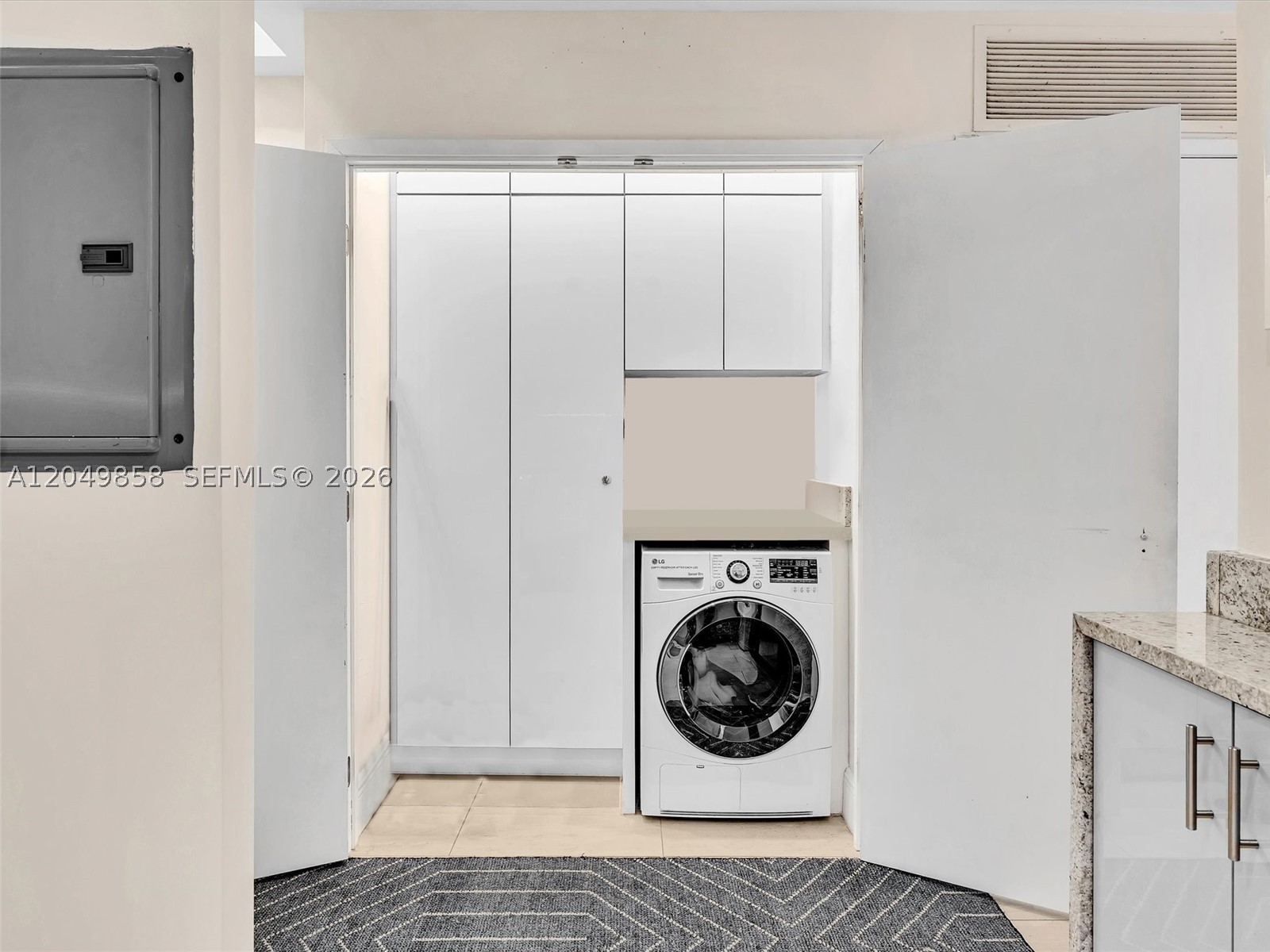 YACHT HARBOUR CONDO - Residential