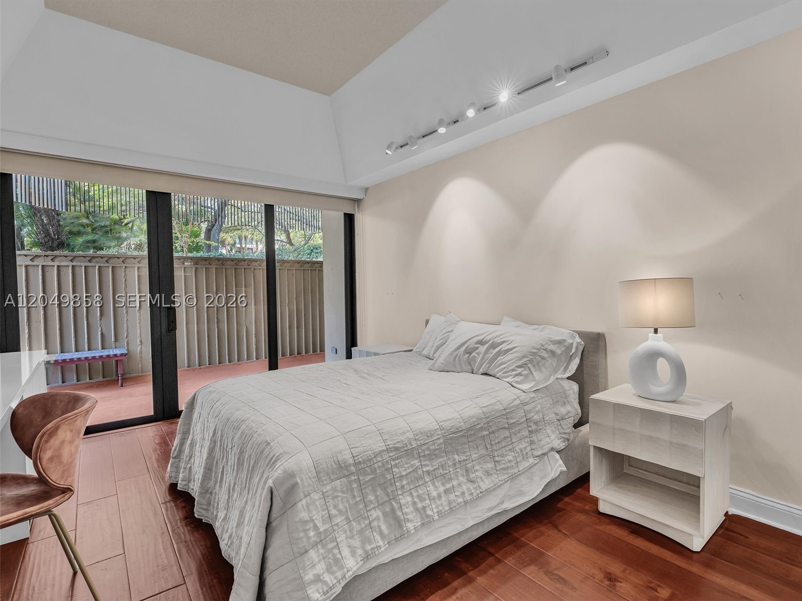 YACHT HARBOUR CONDO - Residential