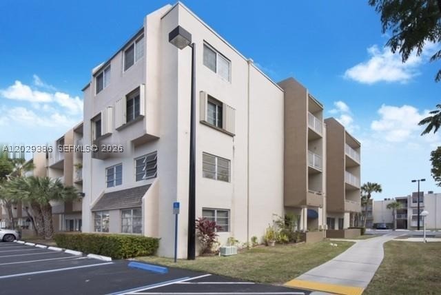 KINGS CREEK SO CONDO - Residential Lease