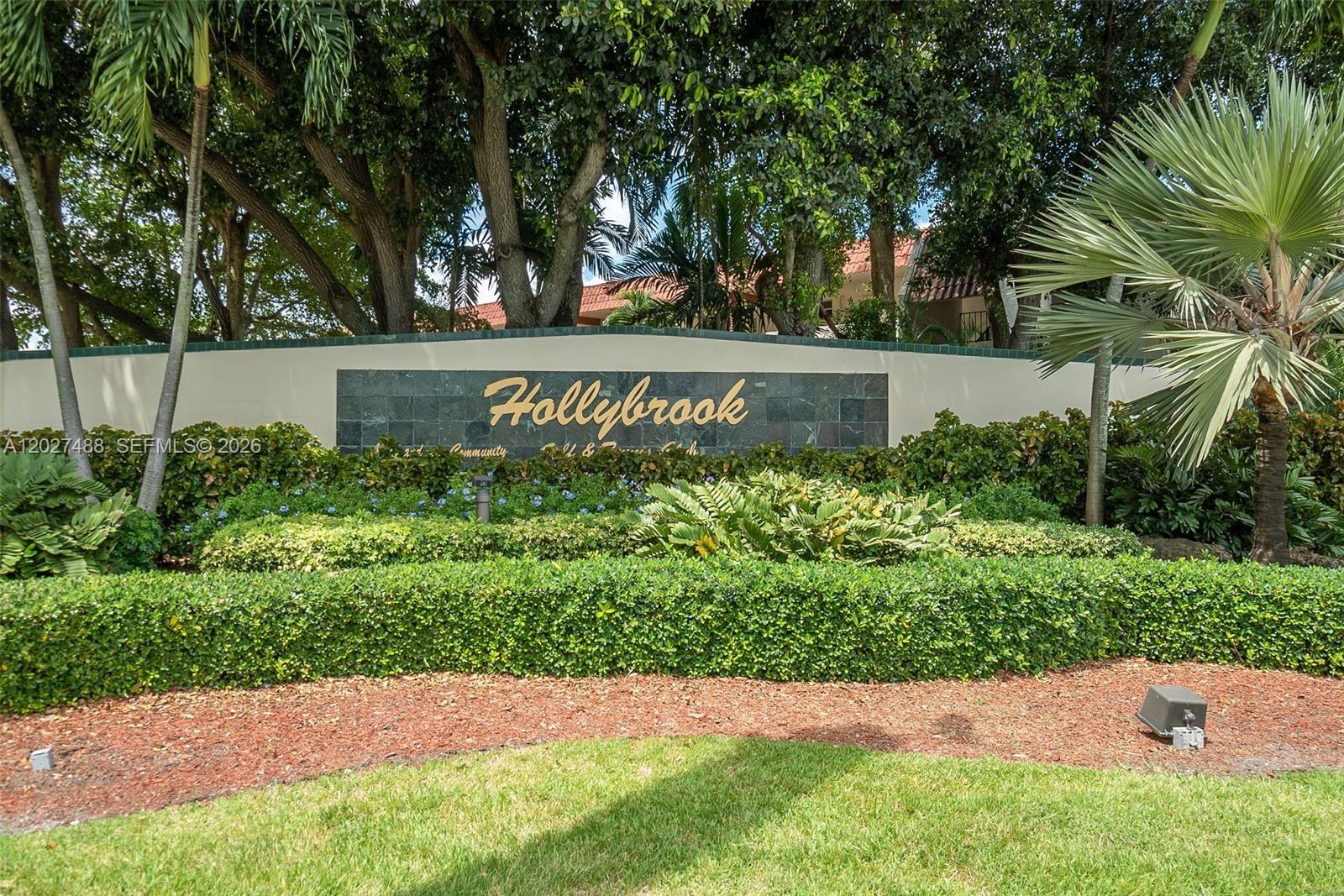 HOLLYBROOK GOLF AND - Residential