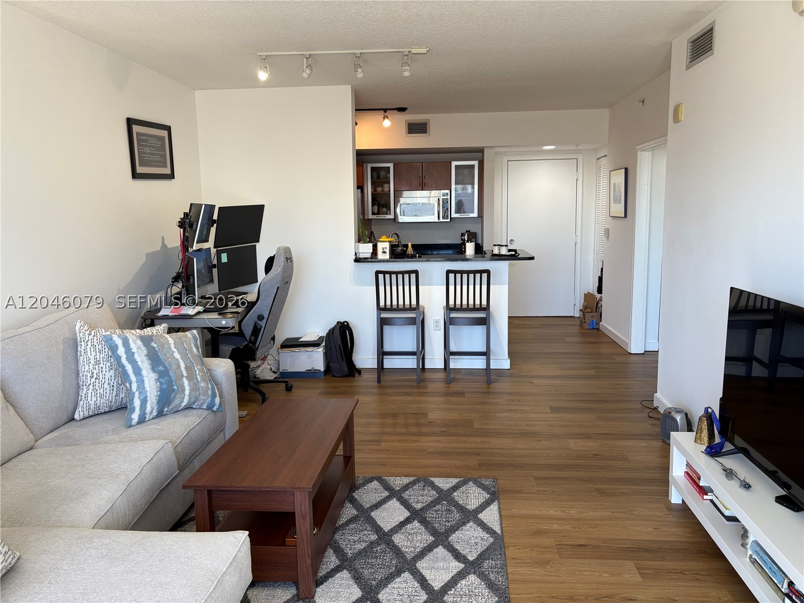 VENTURE AT AVENTURA EAST - Residential