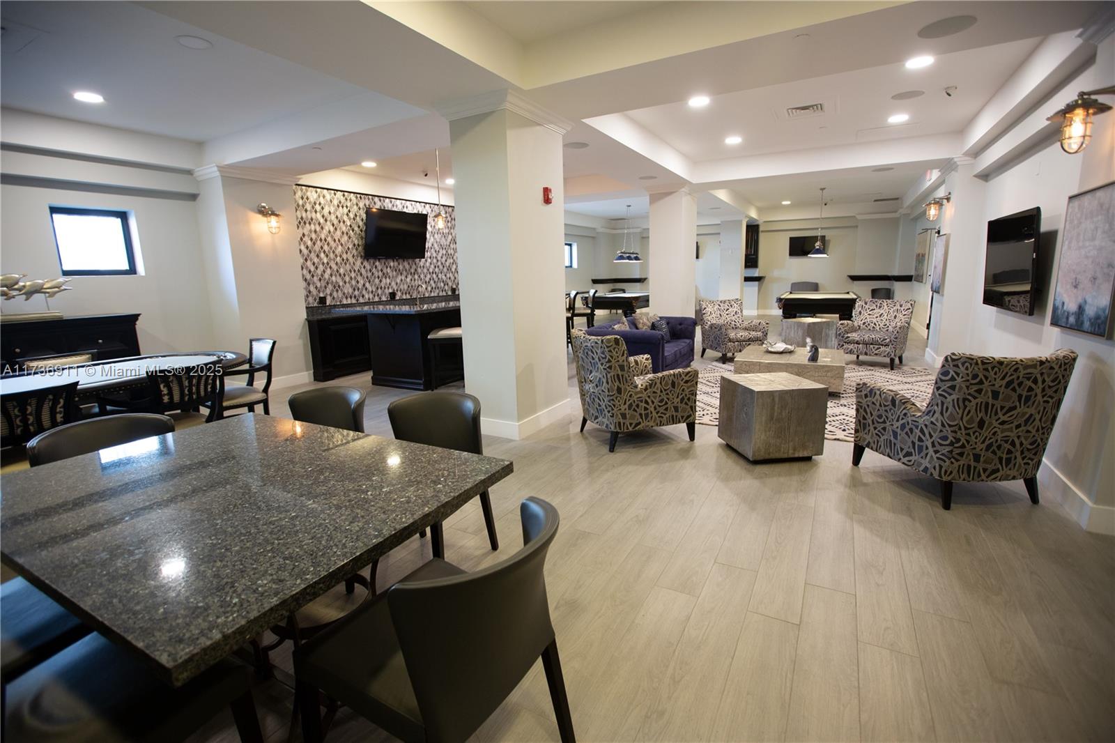 WAVE CONDO - Residential Lease