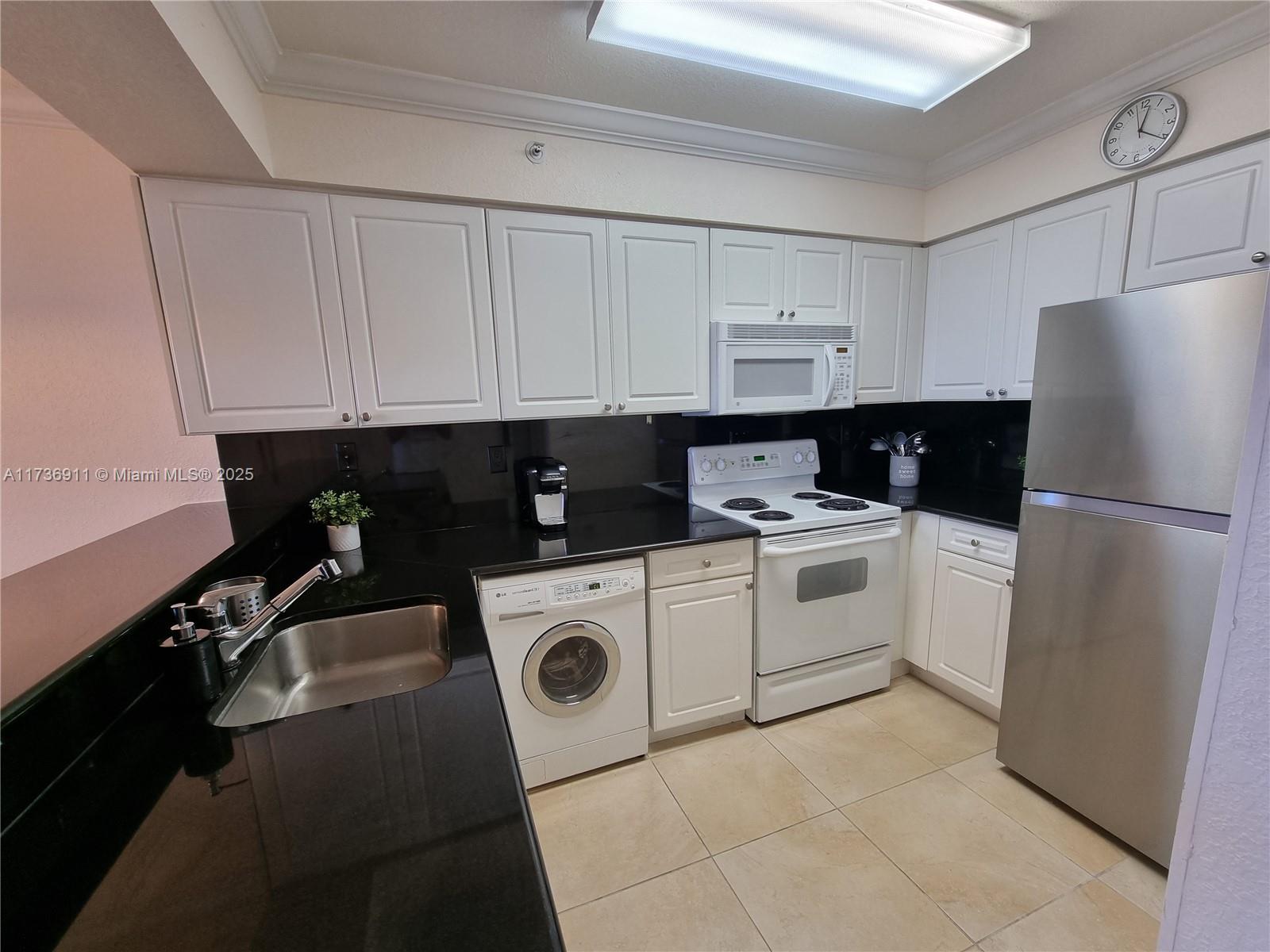 WAVE CONDO - Residential Lease