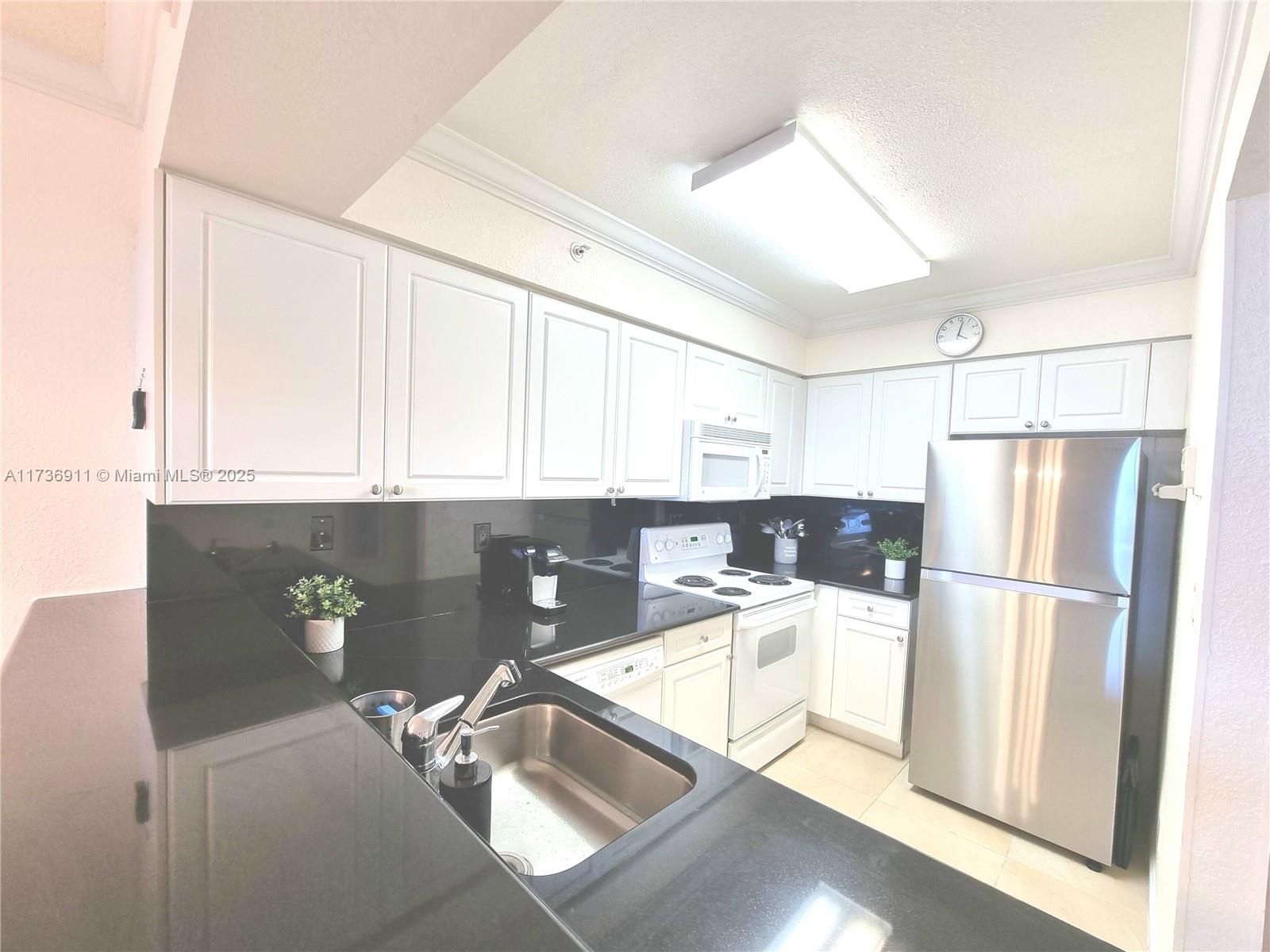 WAVE CONDO - Residential Lease