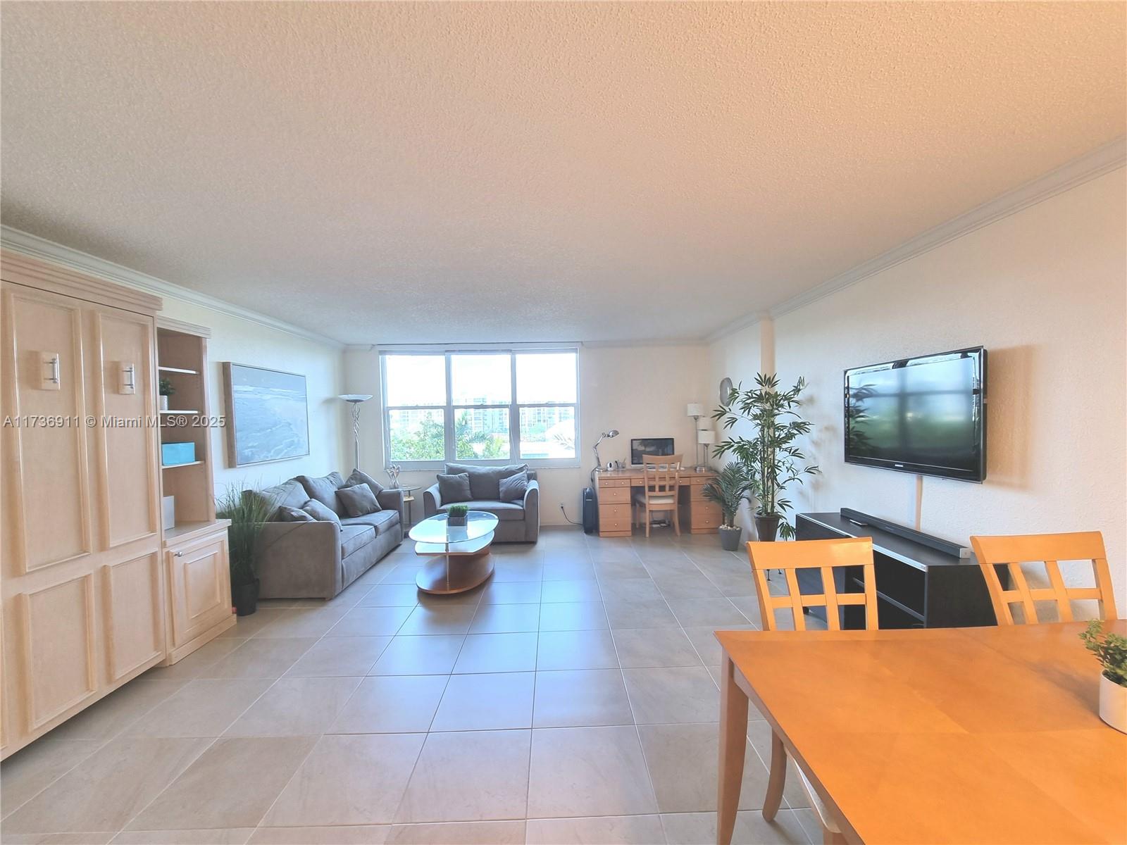 WAVE CONDO - Residential Lease