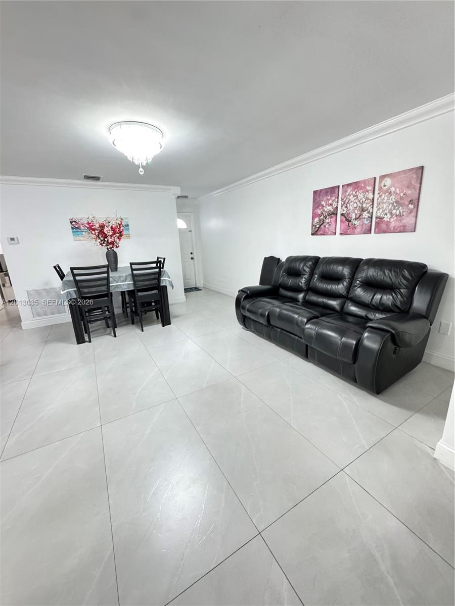LAKE ORLEANS WEST - Residential