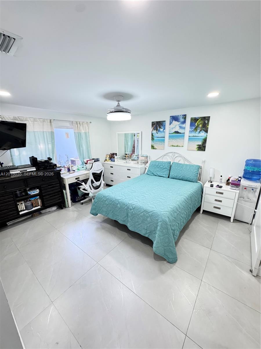LAKE ORLEANS WEST - Residential