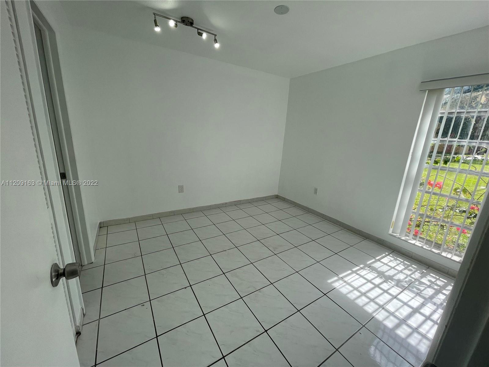 SUNSET VILLAS NO 3 CONDO - Residential Lease