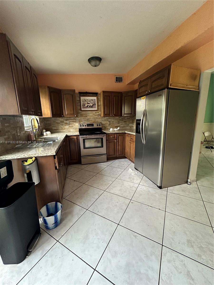 ANDREWS PARK - Residential