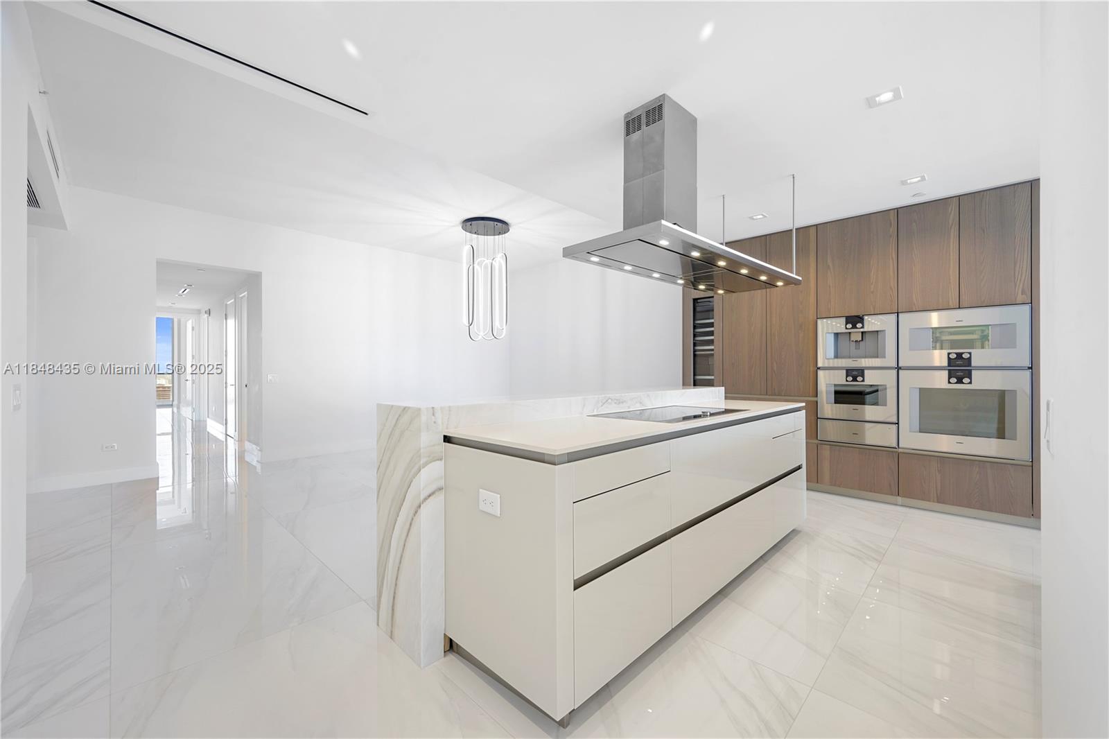 NORTH BISCAYNE BEACH AMEN - Residential