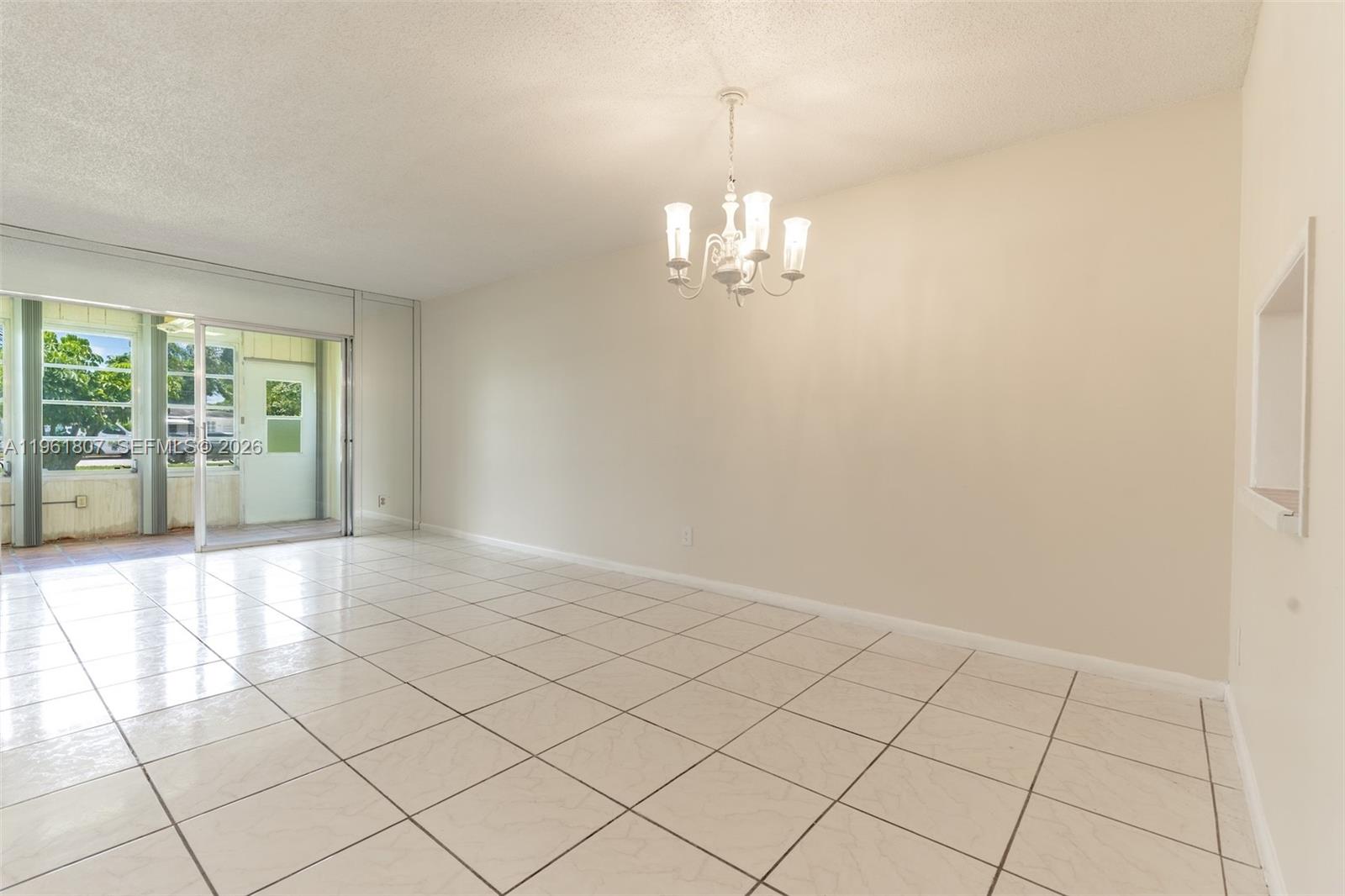 ORIOLE GOLF & TENNIS CLUB - Residential