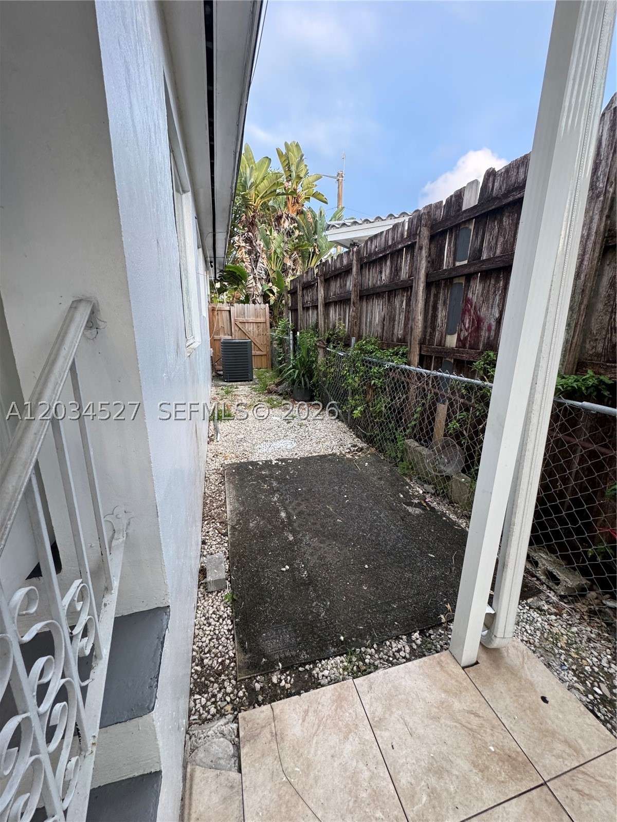 BEACON MANOR - Residential Lease